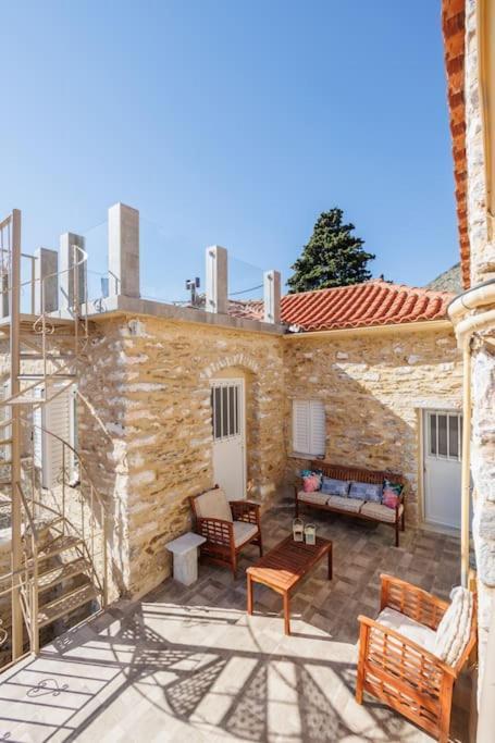 Villa Somatiana- Traditional Stone House , West Mani Thalámai Buitenkant foto